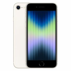 Das Bild zeigt das Apple iPhone SE (2022) mit 64 GB in der Farbe Polarstern. Der Zweck des Bildes ist es, das Design und die Farbgebung des Geräts zu präsentieren, das in einem ausführlichen Testbericht besprochen wird. Das Smartphone ist von vorne zu sehen, wobei der Bildschirm eingeschaltet ist und einen farbigen Hintergrund anzeigt. Unterhalb des Bildschirms ist der Home-Button mit integriertem Fingerabdrucksensor zu erkennen.