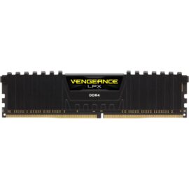 Das Bild zeigt einen Corsair Vengeance LPX DDR4 Arbeitsspeicher mit einer Kapazität von 4 GB. Das Modul ist schwarz, hat einen markanten Kühlkörper für verbesserte Wärmeableitung und ist für den Einsatz in Computern zur Erweiterung oder Verbesserung der Speicherkapazität konzipiert. Auf dem Aufkleber in der Mitte sind der Produktname und der Speichertyp deutlich zu erkennen.