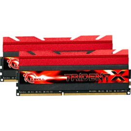 Das Bild zeigt das 'G.Skill F3-2400C10D-8GTX TridentX Series 8GB (2x 4GB) DDR3-2400 Dual-Kit Arbeitsspeicher'. Es sind zwei RAM-Module mit roten Heatspreadern abgebildet, die für den Einsatz in Computern konzipiert sind. An der Seite der Module ist das G.Skill-Logo und die Produktserie TridentX zu erkennen. Der Zweck des Bildes ist es, das Design und das Aussehen des Arbeitsspeicherkits zu präsentieren.