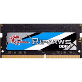 Das Bild zeigt den G.Skill Ripjaws F4-2400C16S-8GRS 8GB DDR4-2400 Arbeitsspeicher. Dargestellt ist ein einzelner RAM-Stick mit einem auffälligen Label, das in Schwarz, Blau und Weiß gehalten ist und das G.Skill-Logo sowie den "Ripjaws DDR4" Schriftzug zeigt. Der Zweck des Bildes ist es, das Produkt visuell darzustellen und Designmerkmale wie den Aufkleber und die physische Form des Speichermoduls hervorzuheben. Die Kontaktleisten des Speichersticks, die für die Installation in den Speichersteckplatz eines Computers verwendet werden, sind ebenso sichtbar.