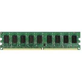 Das Bild zeigt den Arbeitsspeicher Mushkin 992146 ProLine mit einer Kapazität von 16 GB DDR3-1866. Es handelt sich um ein einzelnes Speichermodul (DIMM), das in Computern zur Erweiterung des Arbeitsspeichers verwendet wird. Man erkennt auf dem grünen Leiterplattenmodul mehrere schwarze Speicherchips, die auf einer Seite angeordnet sind, was typisch für diese Art von Hardwarekomponente ist. Der Zweck des Bildes ist es, das Produkt für potenzielle Käufer visuell darzustellen und Design sowie physische Merkmale des Speichermoduls zu präsentieren.